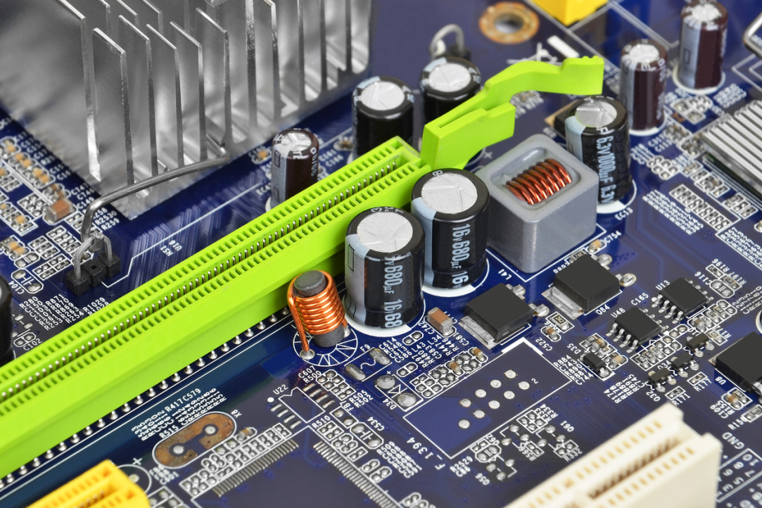 HSE Scientists Have Developed a New Model of Electric Double Layer